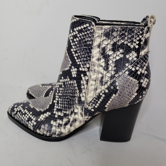 Marc Fisher Alva Bootie SZ 7 - Picture 3 of 6